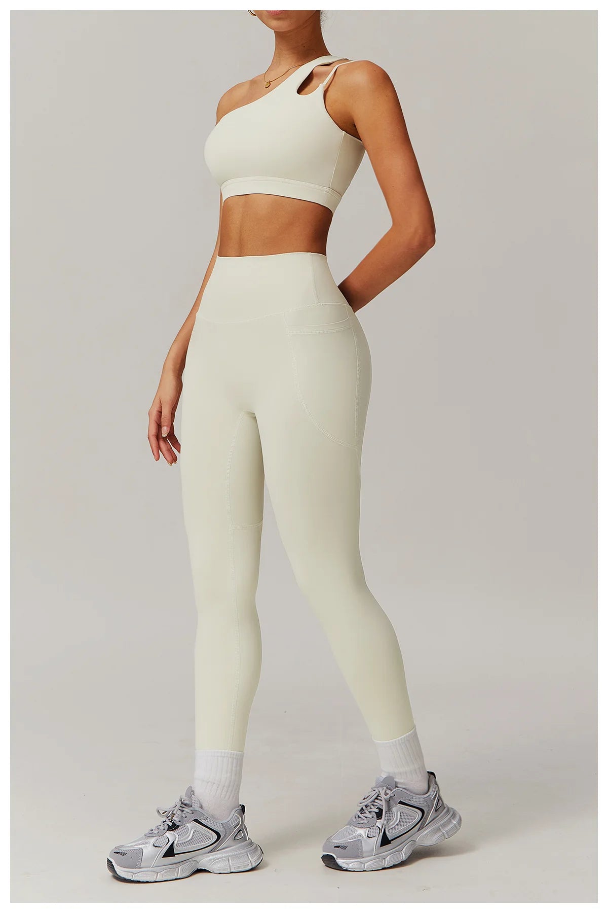 Women's Fitness Yoga Set Sports Bra and Pocket Leggings